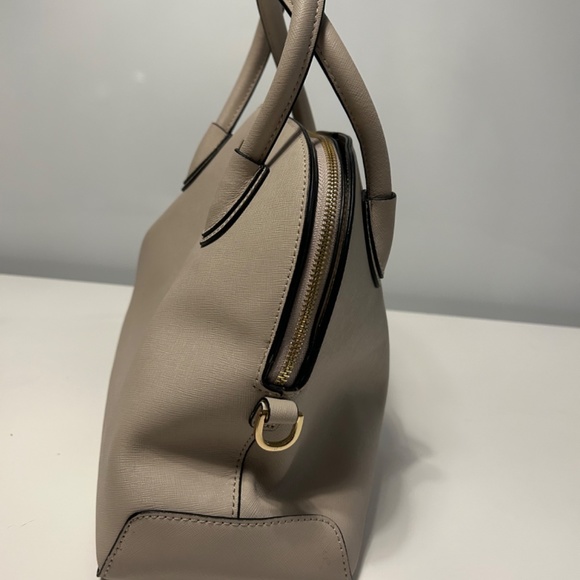 Handbag - Picture 2 of 4